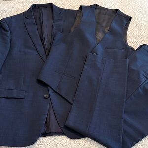Men’s Bar III Deep Blue 3-piece Suit